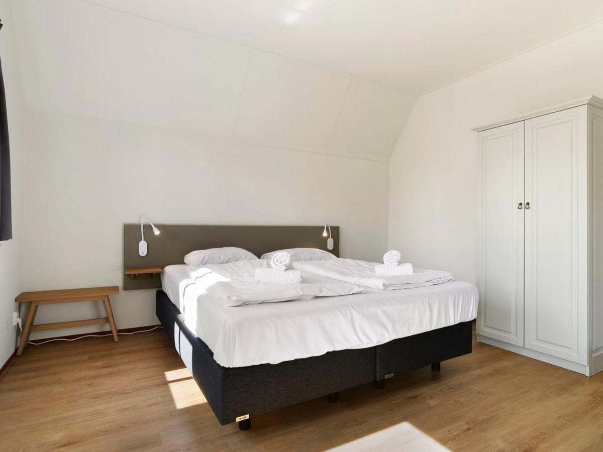 Luxury 4-Person Residence In The Holiday Park Landal Esonstad Anjum ภายนอก รูปภาพ