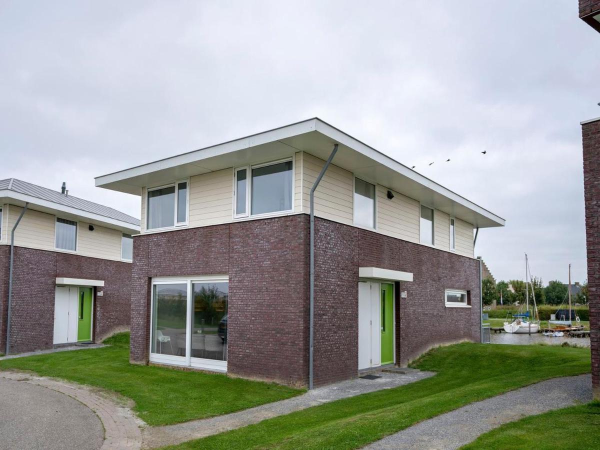Luxury 4-Person Residence In The Holiday Park Landal Esonstad Anjum ภายนอก รูปภาพ