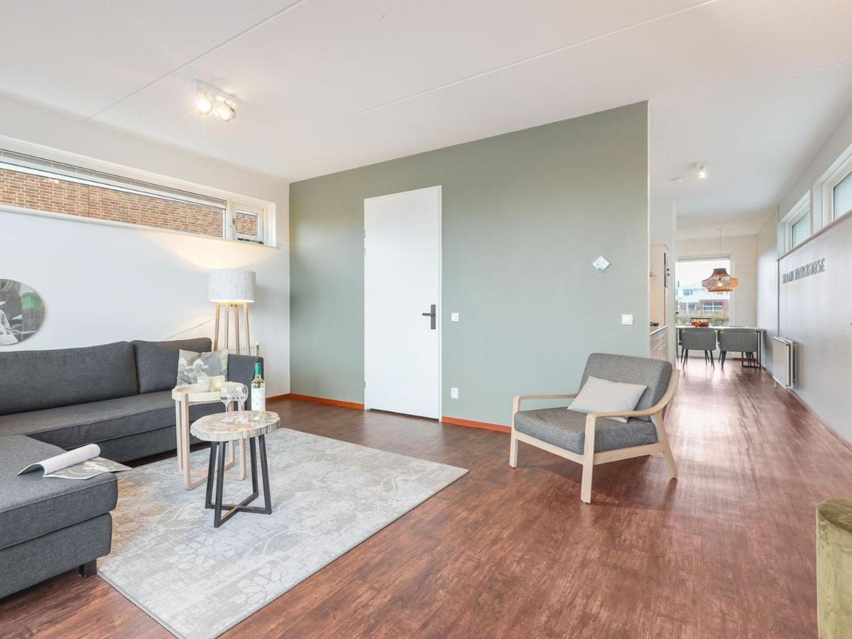 Luxury 4-Person Residence In The Holiday Park Landal Esonstad Anjum ภายนอก รูปภาพ