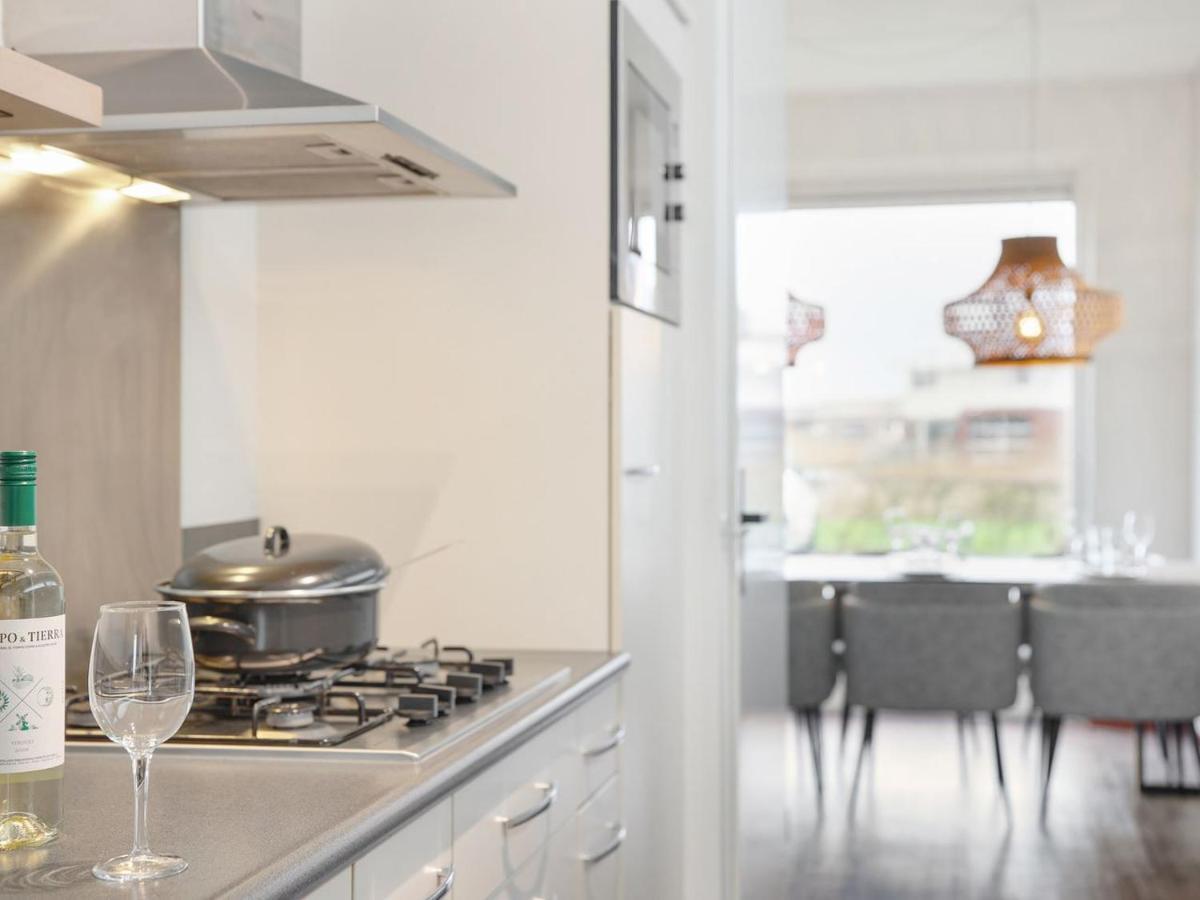 Luxury 4-Person Residence In The Holiday Park Landal Esonstad Anjum ภายนอก รูปภาพ