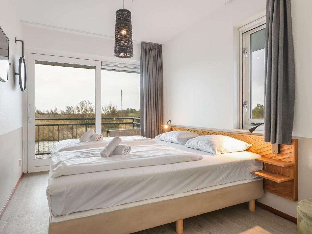 Luxury 4-Person Residence In The Holiday Park Landal Esonstad Anjum ภายนอก รูปภาพ