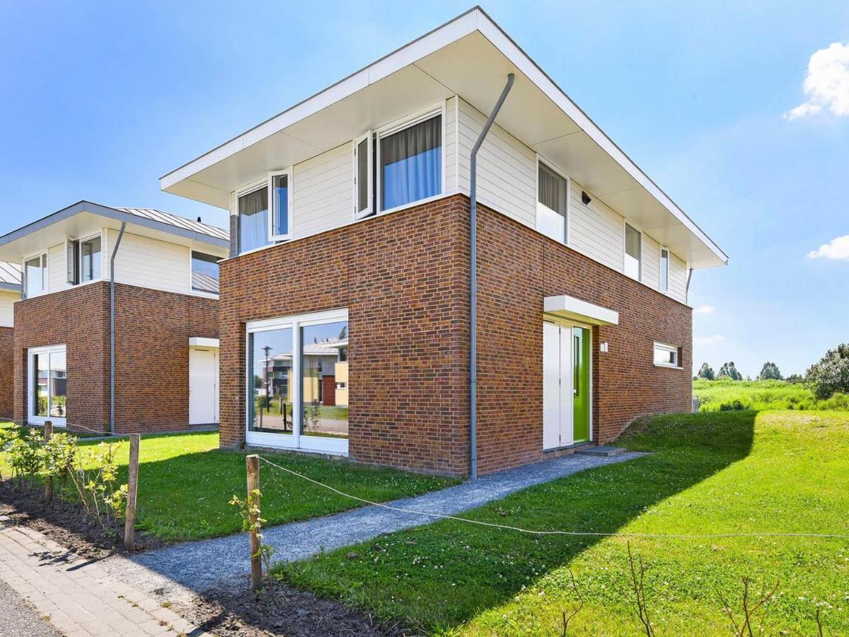 Luxury 4-Person Residence In The Holiday Park Landal Esonstad Anjum ภายนอก รูปภาพ