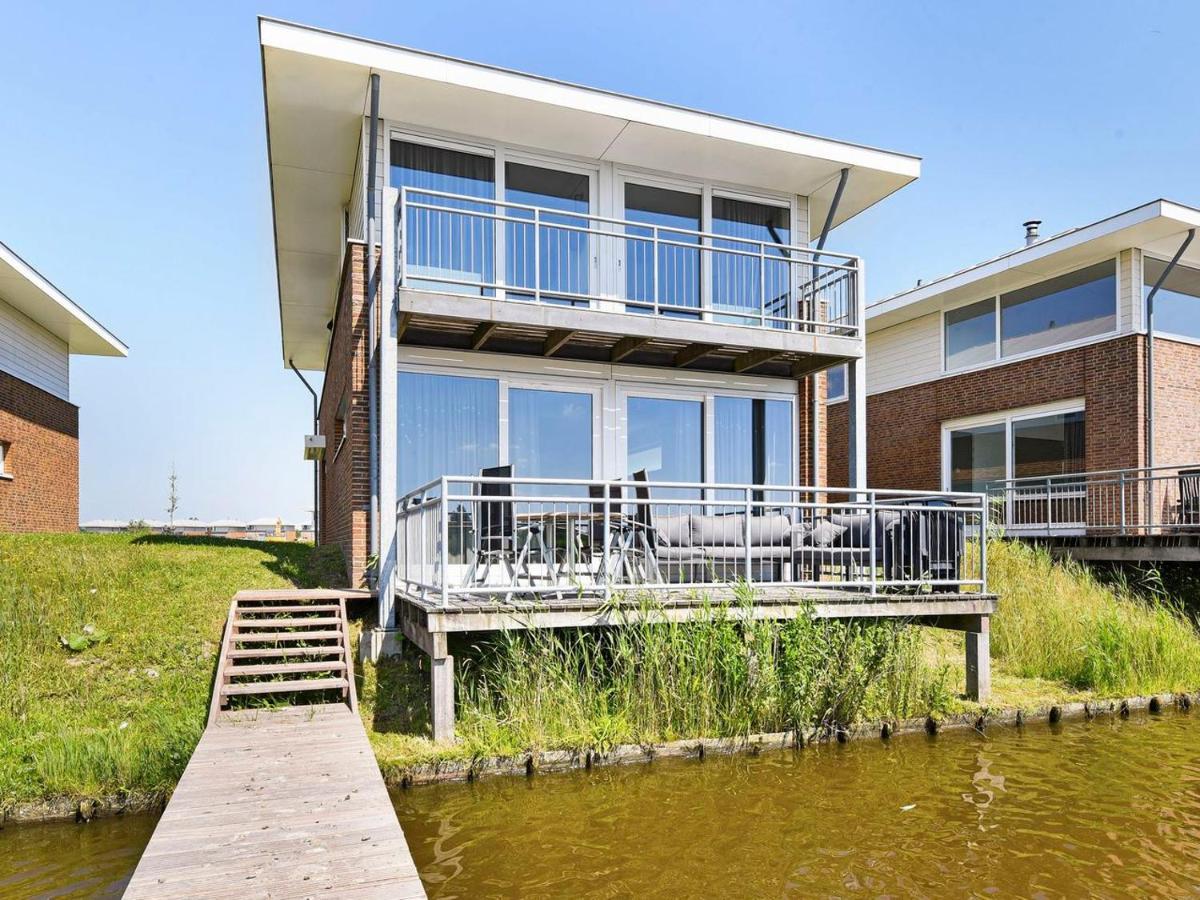 Luxury 4-Person Residence In The Holiday Park Landal Esonstad Anjum ภายนอก รูปภาพ