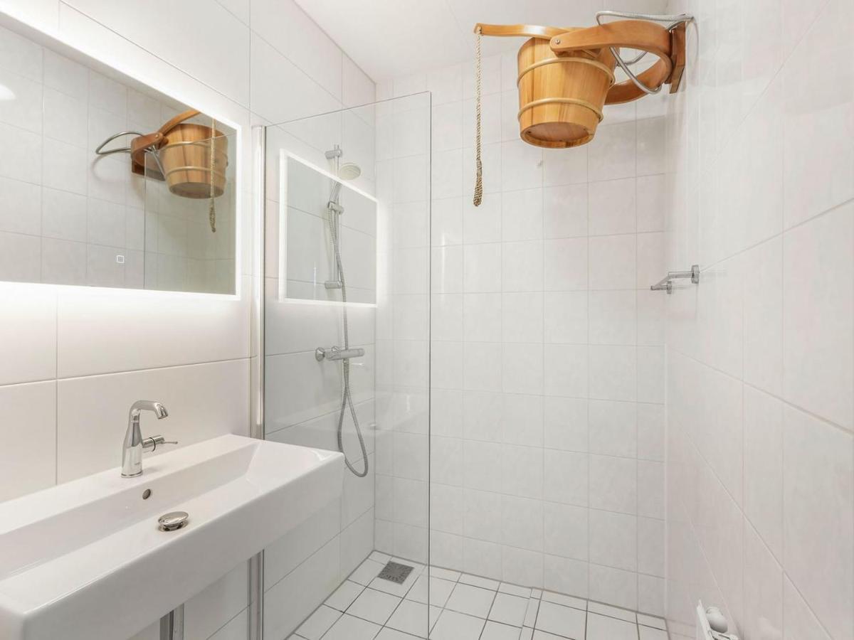 Luxury 4-Person Residence In The Holiday Park Landal Esonstad Anjum ภายนอก รูปภาพ